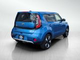 Used 2018 Kia Soul + image 5