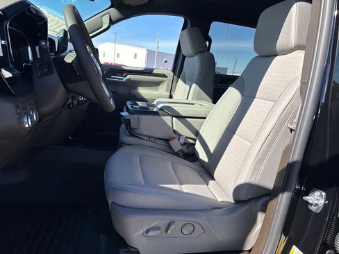 New 2026 GMC Sierra 1500 SLE w/ Preferred Package image 17