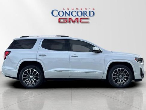 Used 2022 GMC Acadia Denali w/ Denali Ultimate Package image 3
