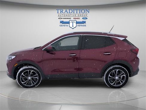 Used 2022 Buick Encore GX Select image 2