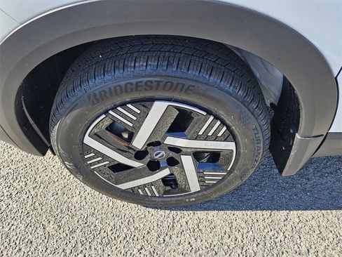 New 2026 Nissan Kicks SV image 17