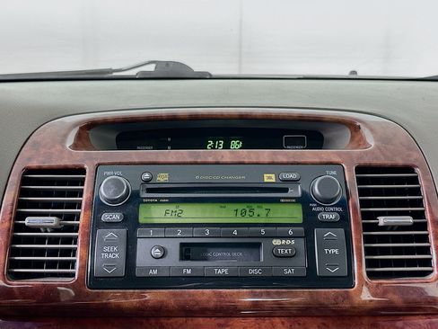 Used 2006 Toyota Camry XLE FWD image 19