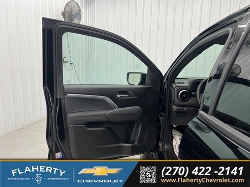Used 2026 Chevrolet Colorado Z71 w/ Technology Package AWD/4WD image 8