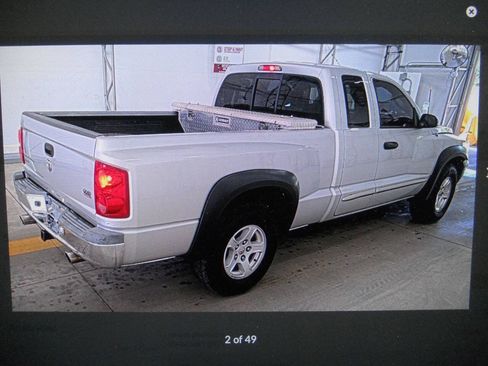 Used 2005 Dodge Dakota SLT AWD/4WD image 2