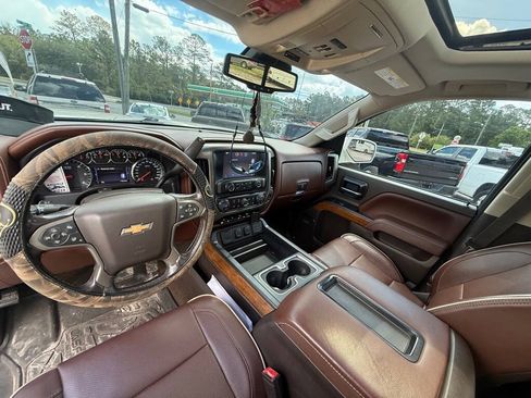 Used 2014 Chevrolet Silverado 1500 High Country w/ High Country Premium Package AWD/4WD image 9