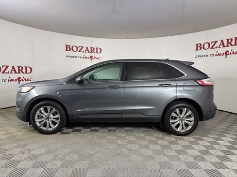 Certified 2022 Ford Edge Titanium image 5