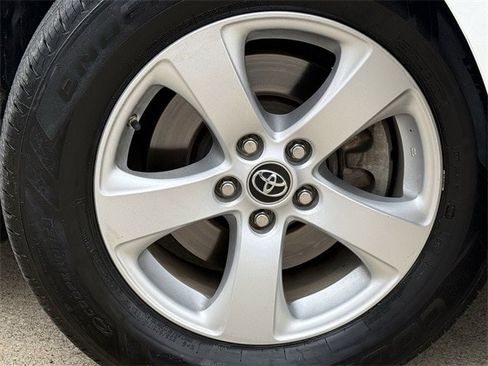 Used 2020 Toyota Sienna L image 8