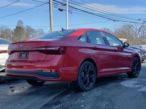 New 2026 Volkswagen Jetta SE image 3