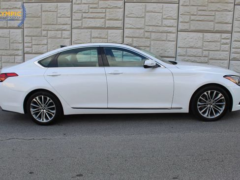 Used 2017 Genesis G80 3.8 w/ Option Group 02 image 8