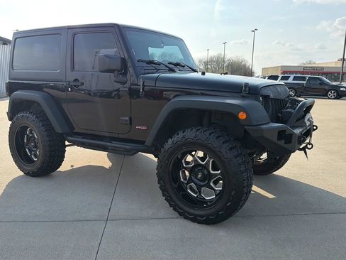 Used 2017 Jeep Wrangler Sport w/ Connectivity Group image 24