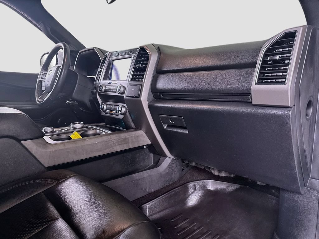 Used 2020 Ford Expedition XLT w/ Equipment Group 201A AWD/4WD image 32