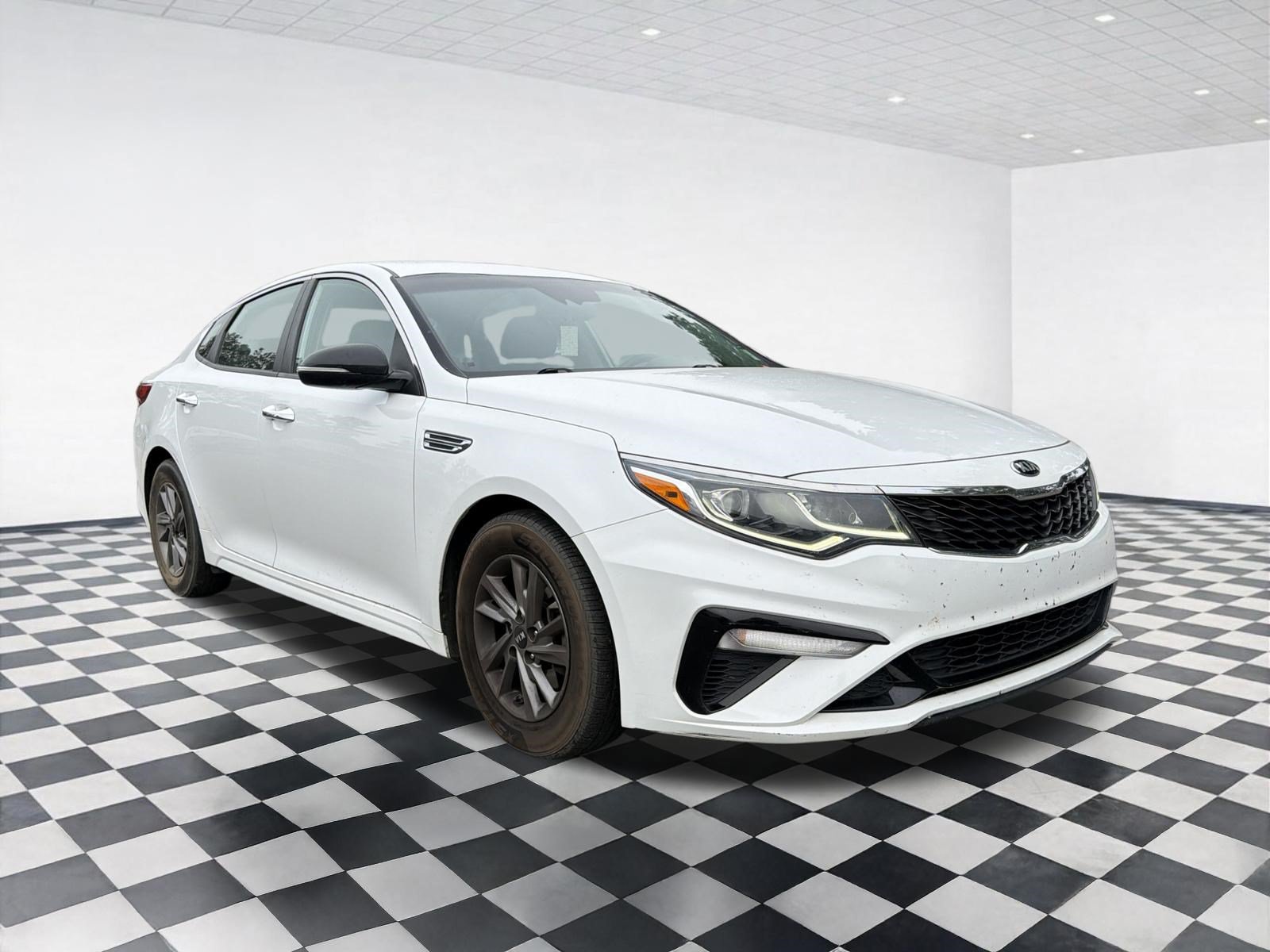 Used 2020 Kia Optima LX FWD image 3
