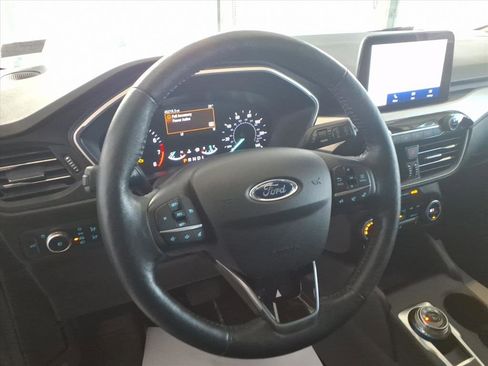 Used 2020 Ford Escape SEL image 11