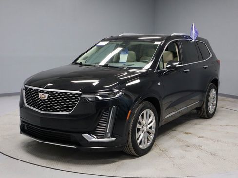 Used 2023 Cadillac XT6 Premium Luxury w/ Technology Package image 7