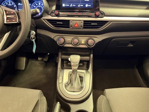 Used 2023 Kia Forte LXS image 11
