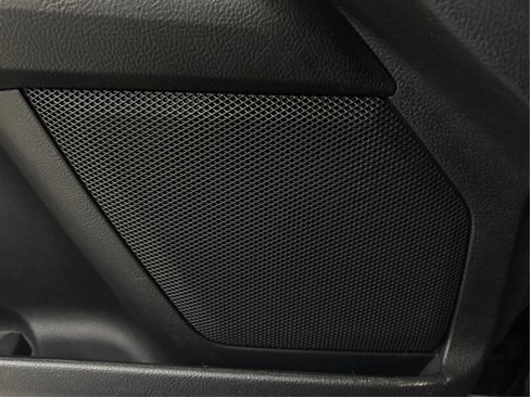 Used 2018 Ford Fusion SE w/ Fusion SE Technology Package image 40