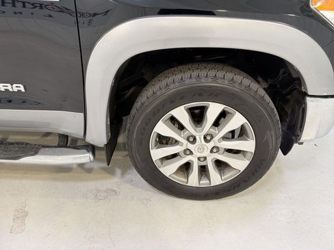 Used 2016 Toyota Tundra Limited image 30
