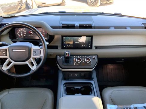 Used 2021 Land Rover Defender 110 SE image 13