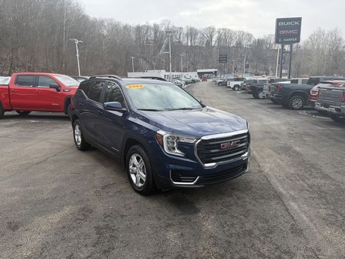 Used 2022 GMC Terrain SLE w/ Driver Convenience Package image 12