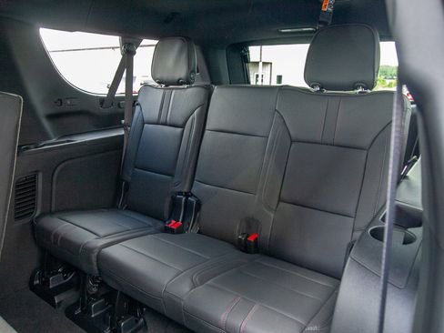 New 2026 Chevrolet Suburban RST AWD/4WD image 29