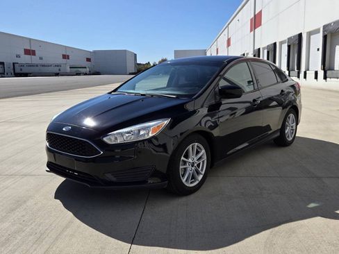 Used 2018 Ford Focus SE image 1