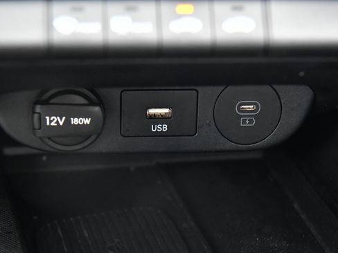 Used 2025 Hyundai Elantra Sport image 22