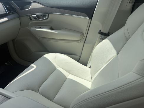 Certified 2023 Volvo XC90 B6 Plus w/ Protection Package AWD/4WD image 15
