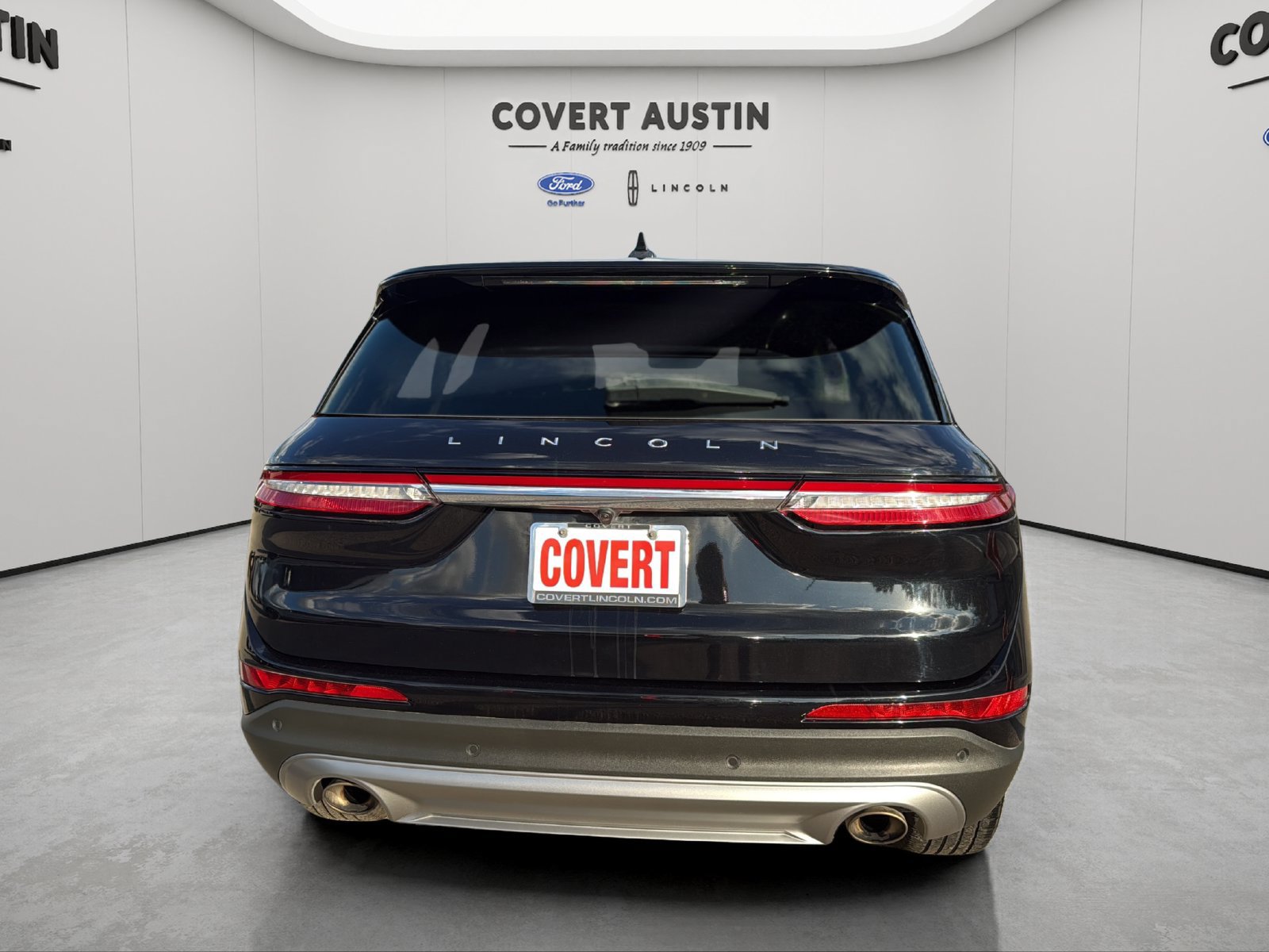 Used 2024 Lincoln Corsair FWD w/ Equipment Group 101A image 4