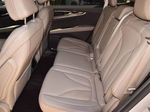 Used 2023 Lincoln Nautilus Reserve image 14