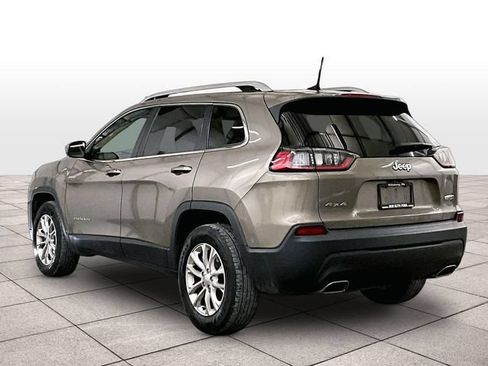 Used 2019 Jeep Cherokee Latitude w/ Cold Weather Group AWD/4WD image 10