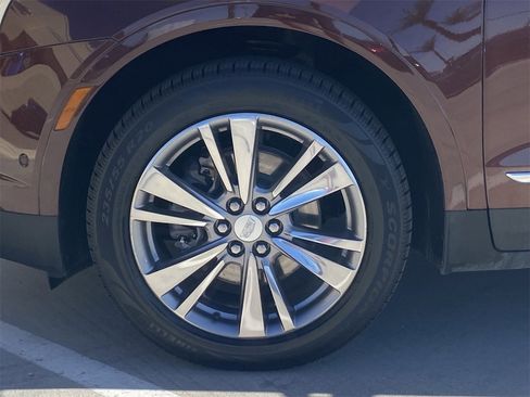 Certified 2022 Cadillac XT5 Premium Luxury w/ Platinum Package image 10