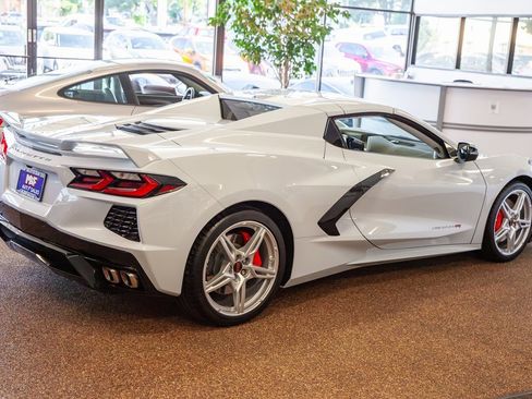 Used 2024 Chevrolet Corvette Stingray Premium Conv w/ Z51 Performance Package image 4