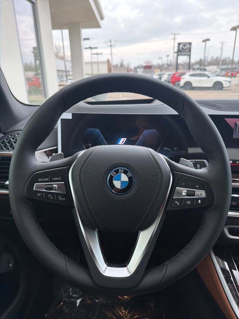 New 2026 BMW X5 xDrive50e w/ Premium Package AWD/4WD image 31
