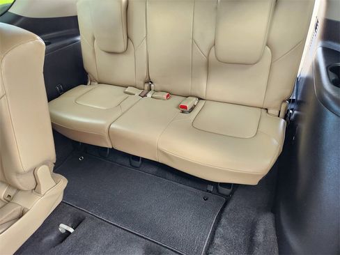 Used 2021 Nissan Armada SV w/ SV Appearance Package image 22