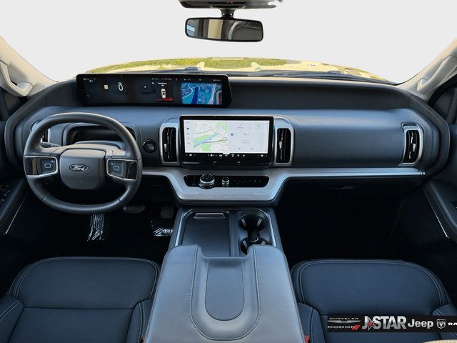 Used 2025 Ford Expedition Active AWD/4WD image 9