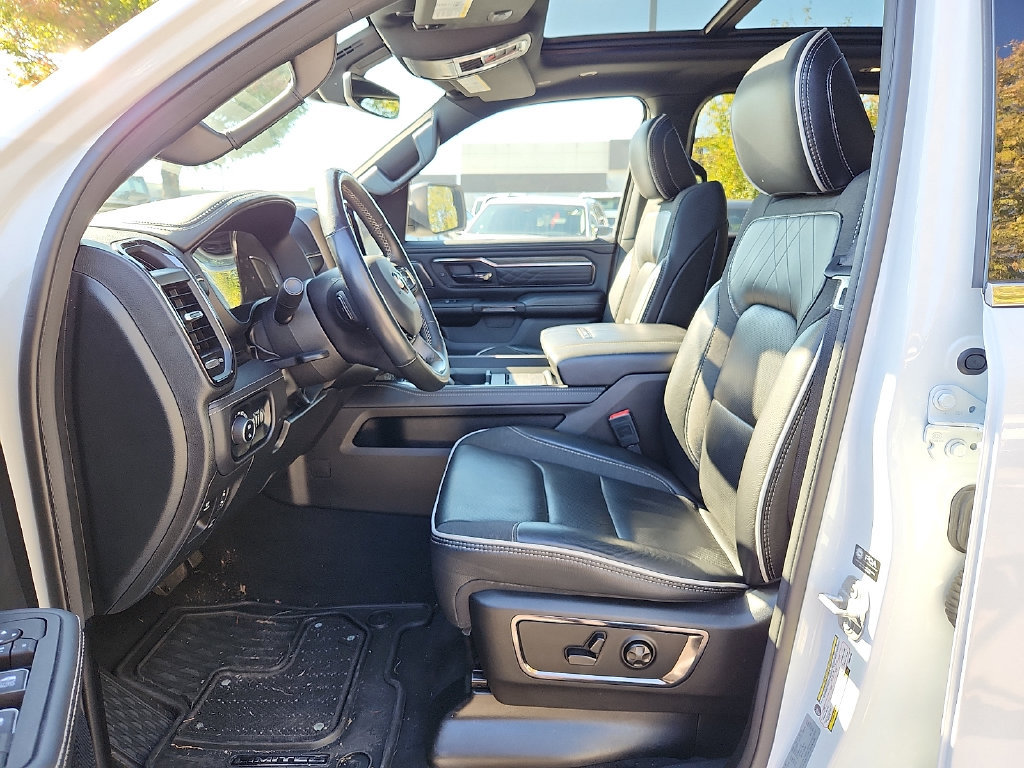 Used 2025 RAM 1500 Limited AWD/4WD image 14