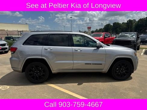 Used 2020 Jeep Grand Cherokee Altitude RWD image 9