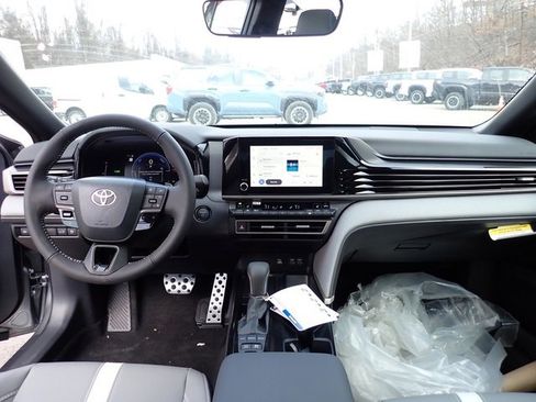 New 2026 Toyota Camry SE image 13