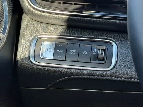 New 2026 Buick Enclave Avenir w/ Super Cruise Package FWD image 13