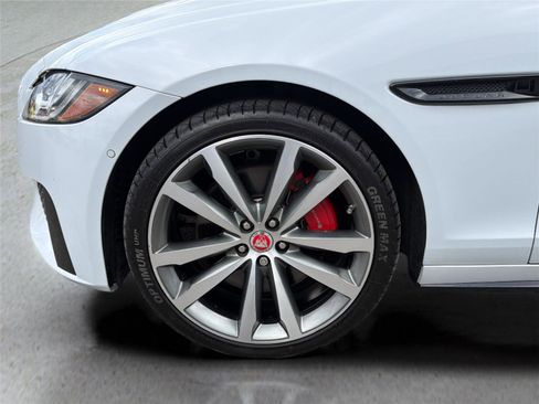 Used 2019 Jaguar XF S AWD/4WD image 38