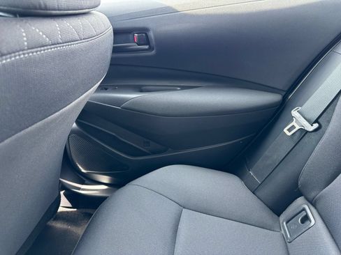 Used 2025 Toyota Corolla LE FWD image 37