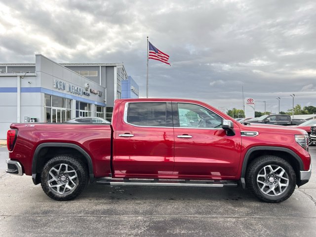 Used 2023 GMC Sierra 1500 SLT w/ SLT Premium Plus Package AWD/4WD image 9