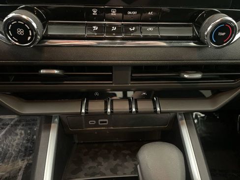 Used 2023 Chevrolet Colorado Trail Boss w/ Advanced Trailering Package image 10