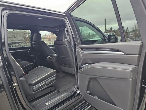 New 2026 Cadillac Escalade ESV Sport image 14