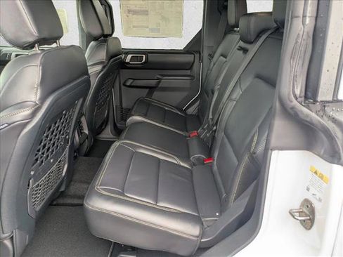 New 2025 Ford Bronco Badlands image 15