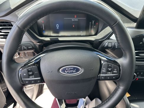 Used 2024 Ford Escape Active AWD/4WD image 3