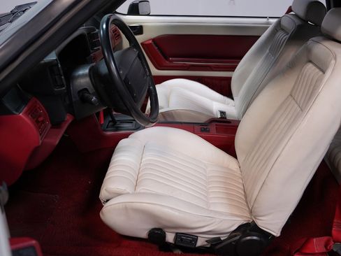 Used 1990 Ford Mustang GT image 33
