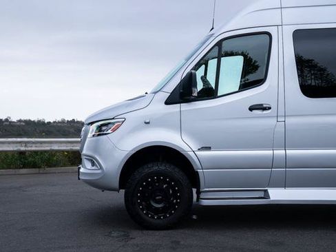 Used 2022 Mercedes-Benz Sprinter 2500 image 10