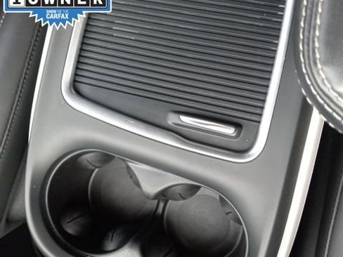 Used 2024 Chrysler Pacifica Touring-L image 18