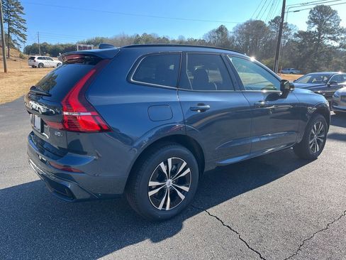 Used 2025 Volvo XC60 B5 Core image 5